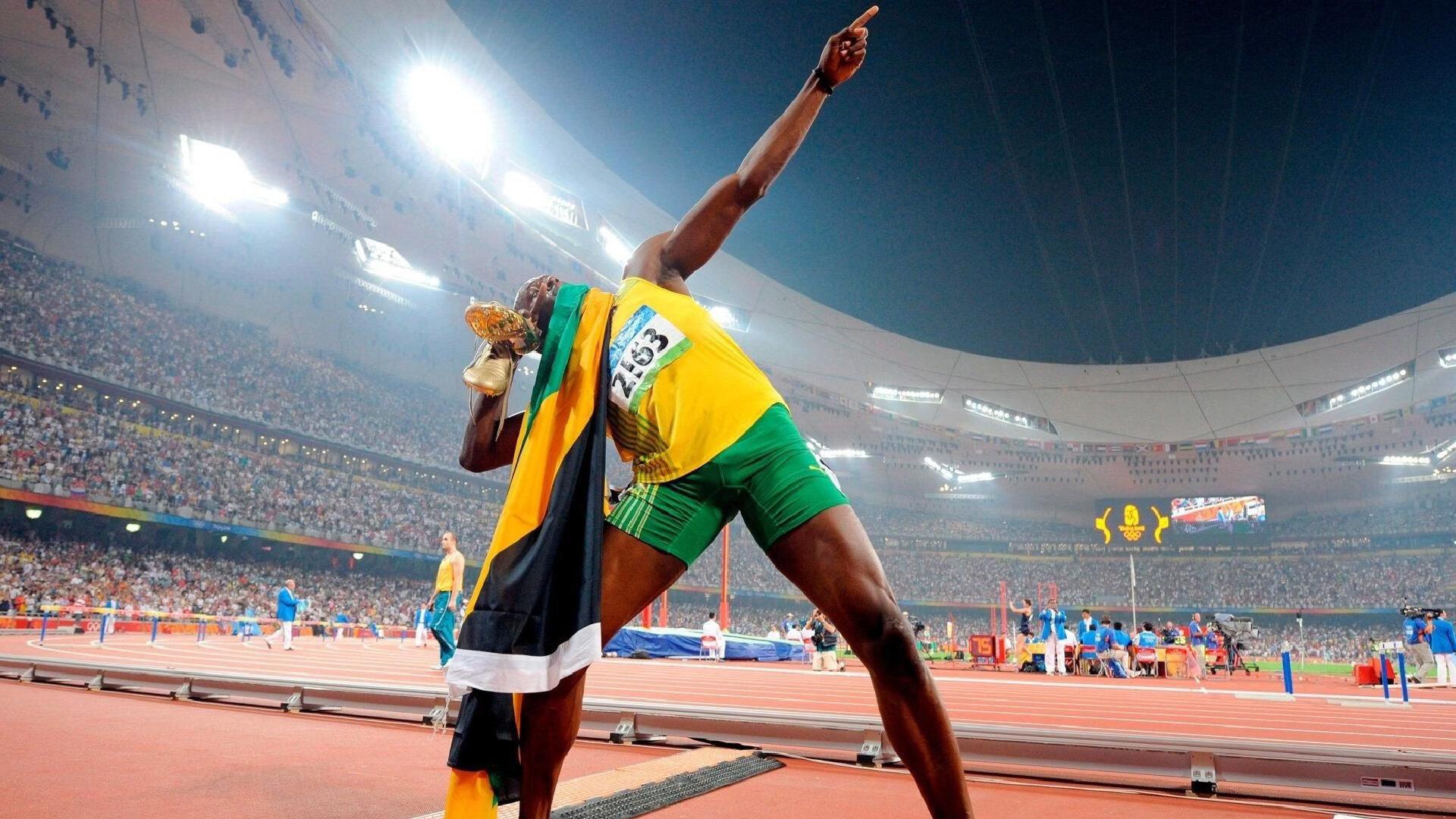 踢球者权威预测，维拉vs拜仁首发对决 凯恩与沃特金斯上演锋线巅峰战