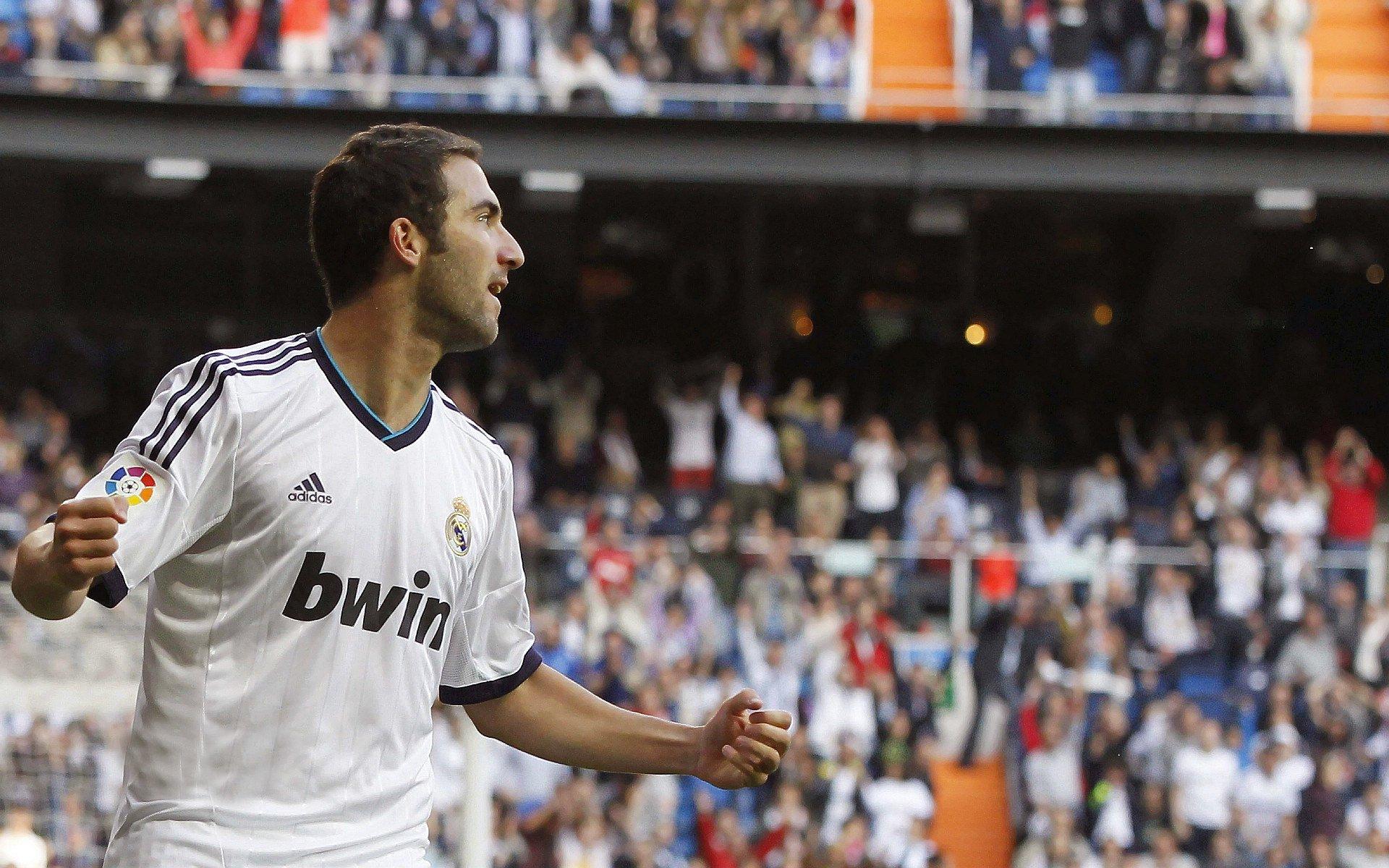 拜仁后卫斯塔尼希奇世俱杯提前离场引虚惊,德天空证实无碍伤病问题