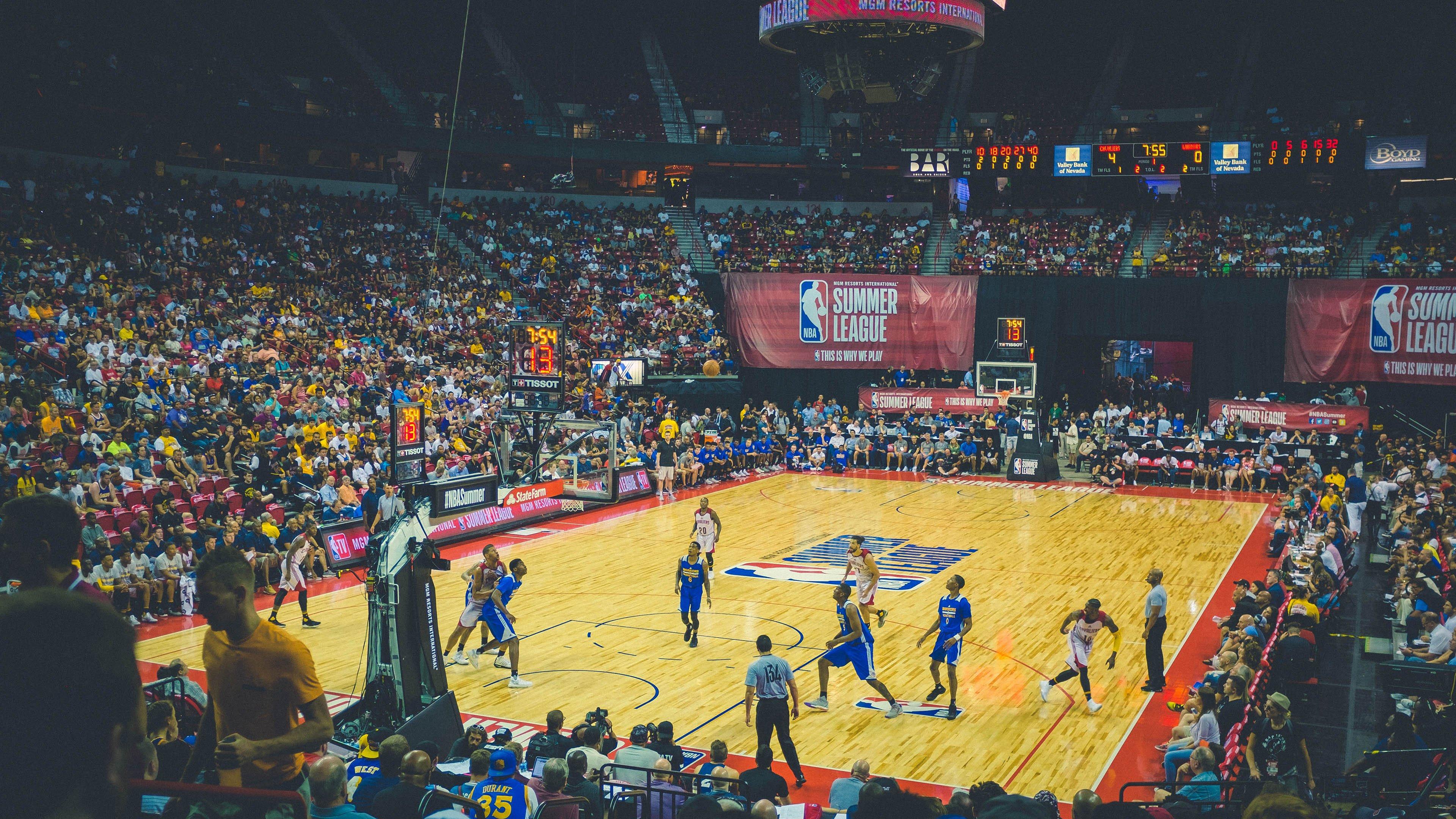 雷霆逆转风暴,从四连败到连胜大反击,团队防守成赢球关键